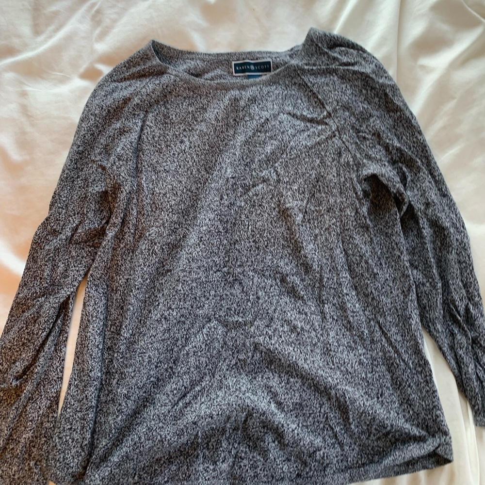 Blue/grey light sweater